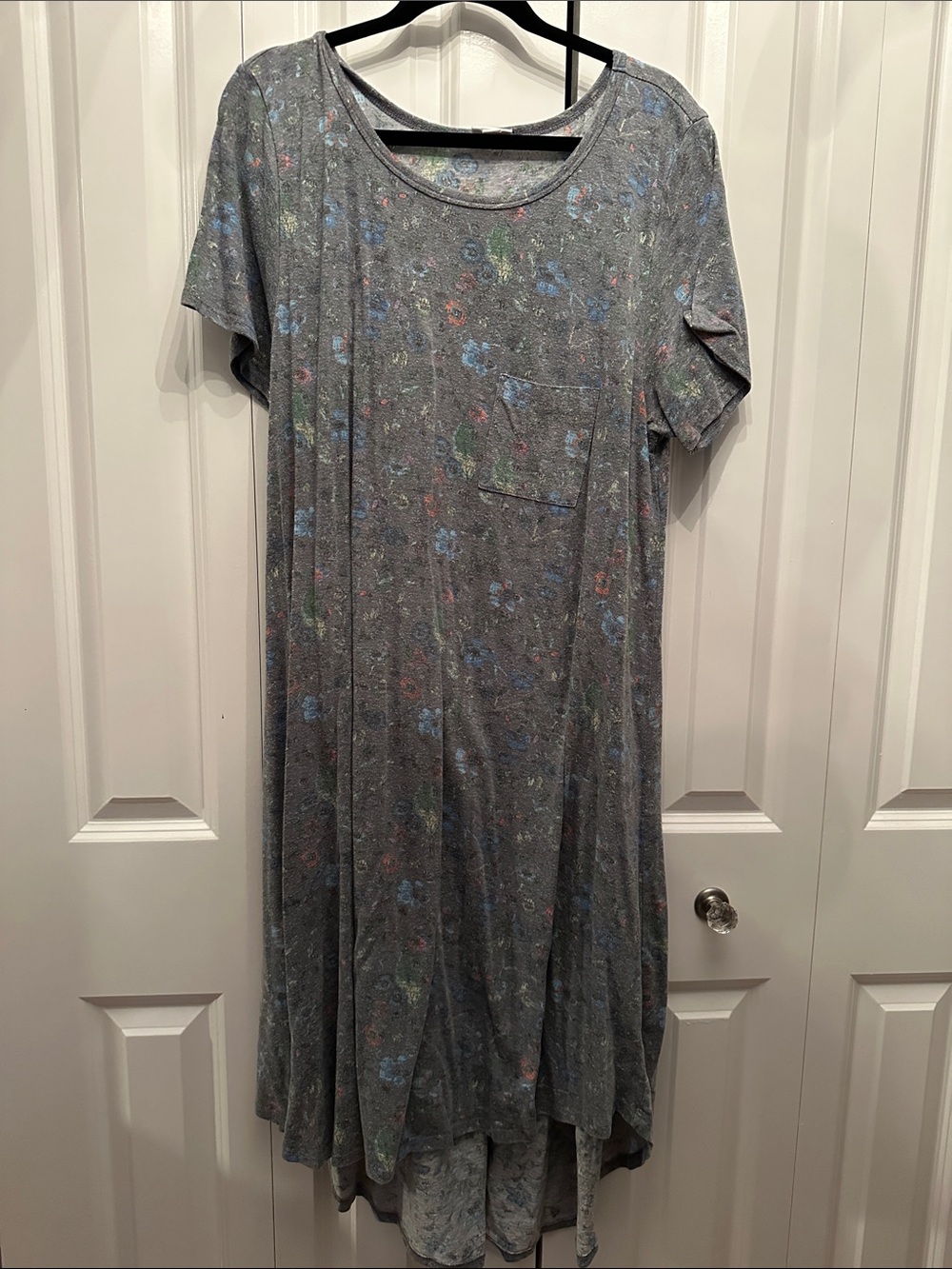 LuLaRoe Gray Floral Pocket T-Shirt Dress 3X